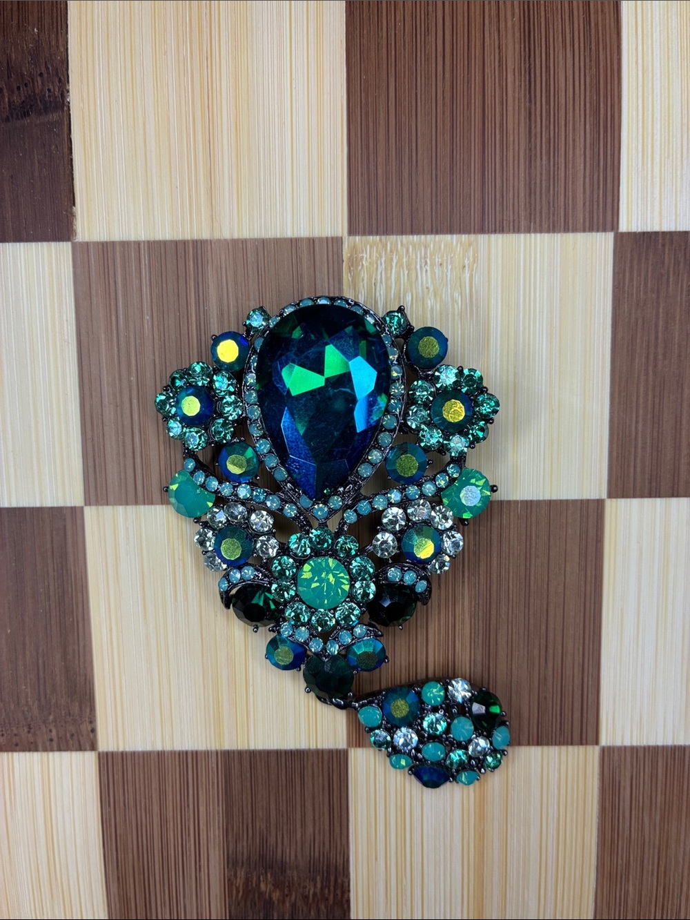 Teardrop Emerald Green Crystal Brooch